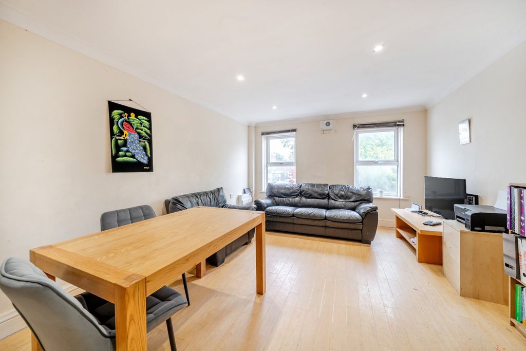 Property photo 2 of 8 Picture No. 04