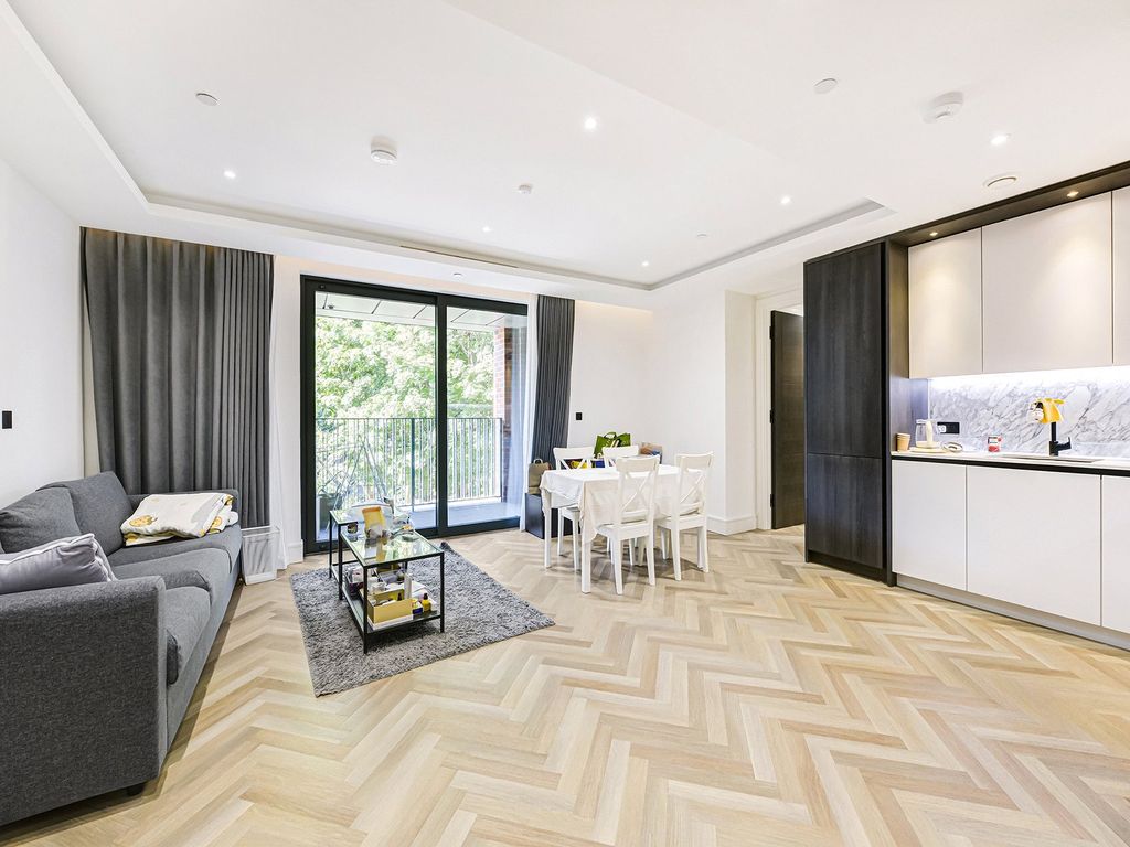 Property photo 2 of 18 Errington House