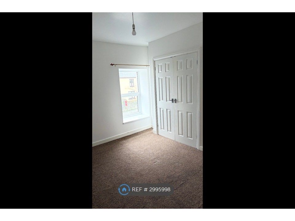 Property photo 1 of 11 Bedroom