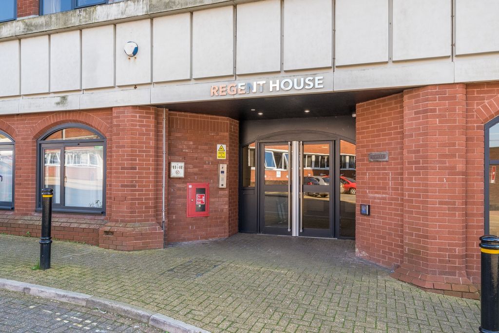 Property photo 3 of 19 1429298-3-69Bc0E0Ca8697