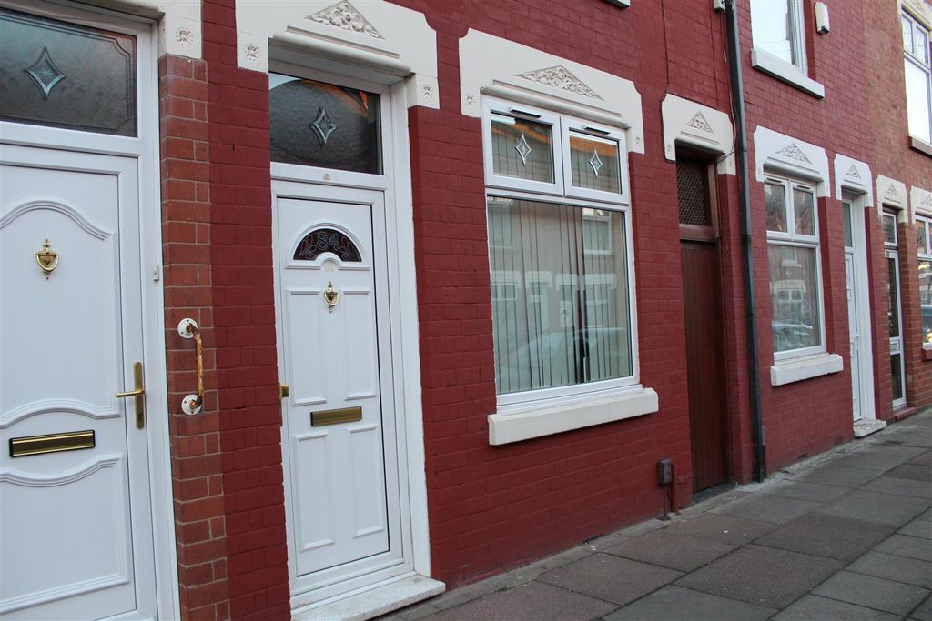 Property photo 1 of 8 Front Exterior