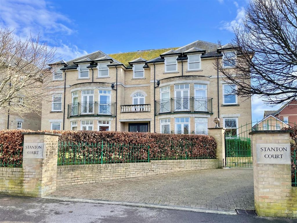 Property photo 1 of 24 Gated Access