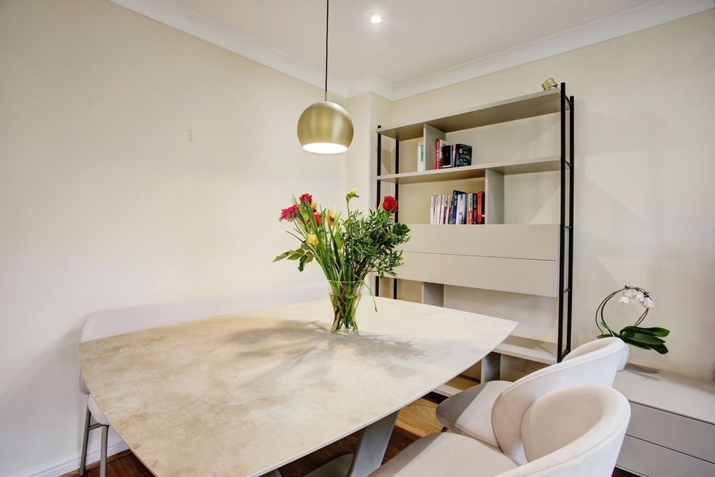 Property photo 3 of 16 Photo