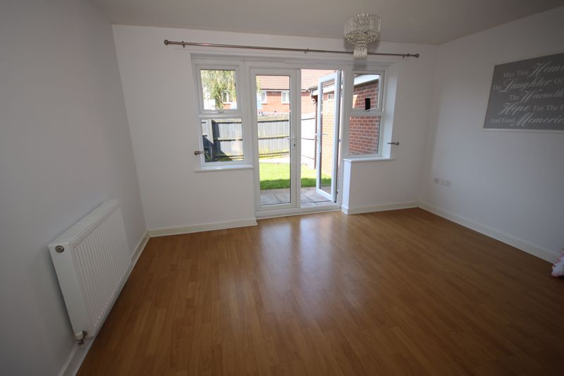 Property photo 3 of 10 Dining Area