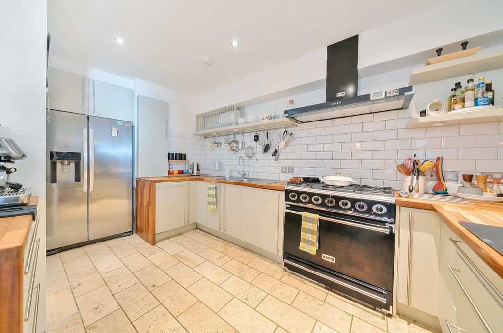 2 bed flat for saleColleton Crescent, Exeter EX2 photo 4