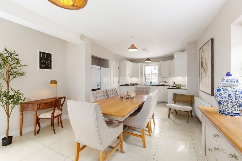 Property photo 3 of 18 Picture No. 06