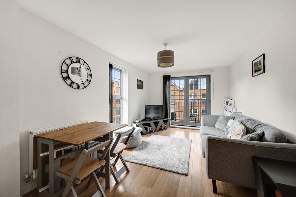 Property photo 2 of 16 4932095