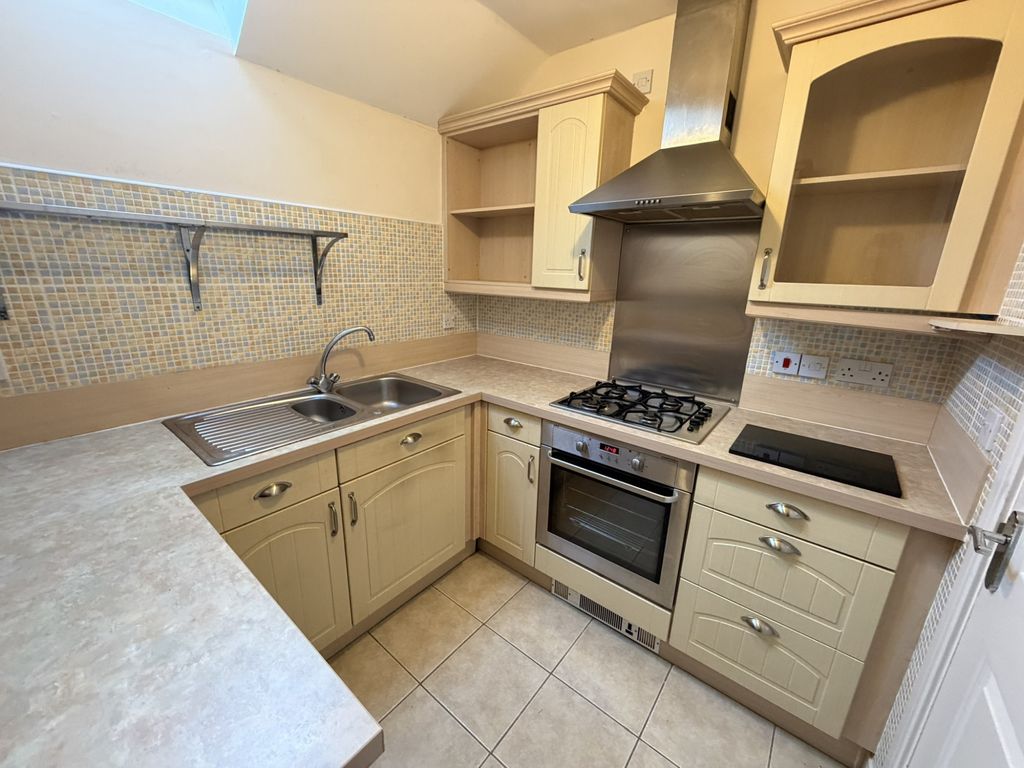 Property photo 3 of 13