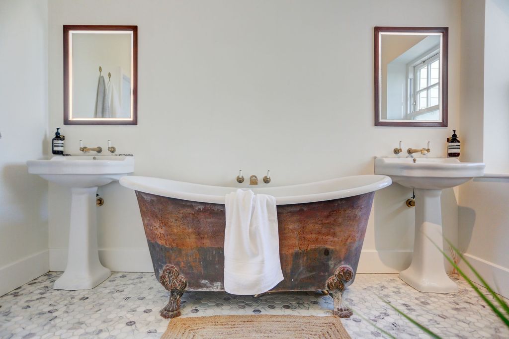 Additional image 14 of 6 bed detached house to rentShirley Drive, Hove BN3