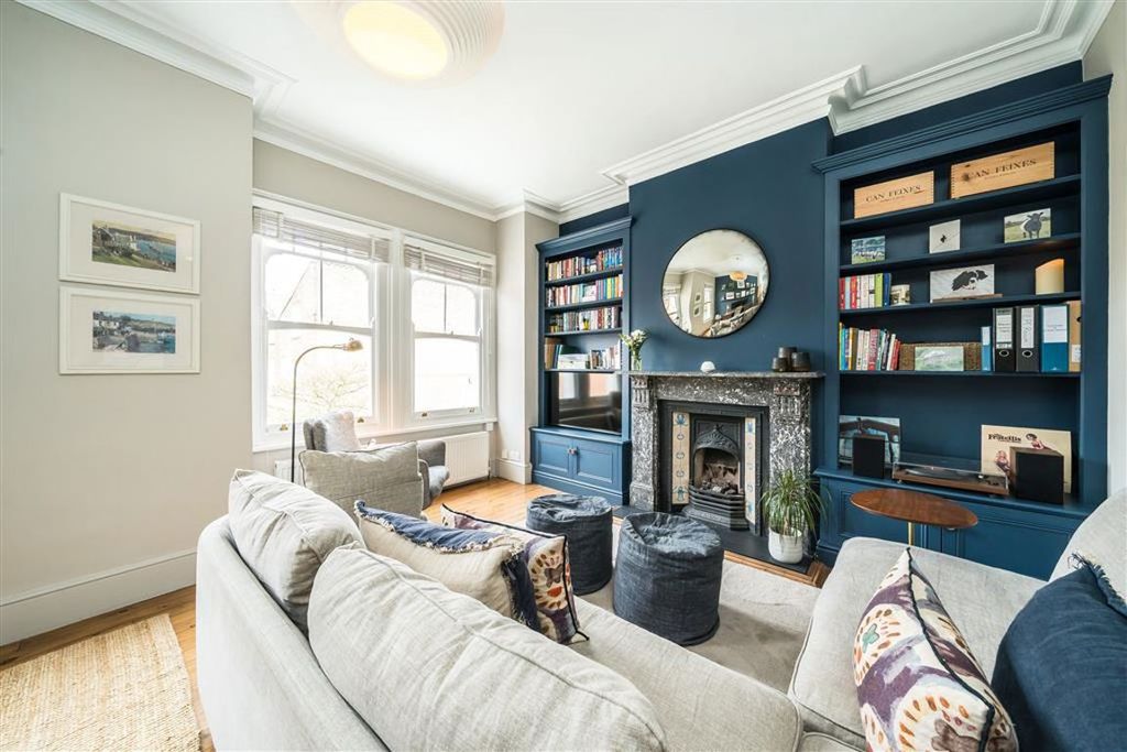 Property photo 2 of 11