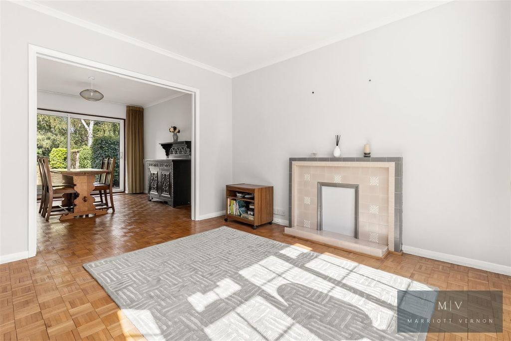 Property photo 3 of 11 Lloyd Park Avenue 12B MV-5.Jpg