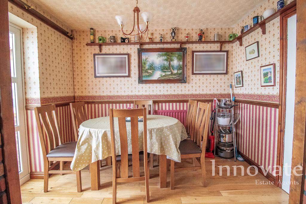 Property photo 3 of 14 Photo 8