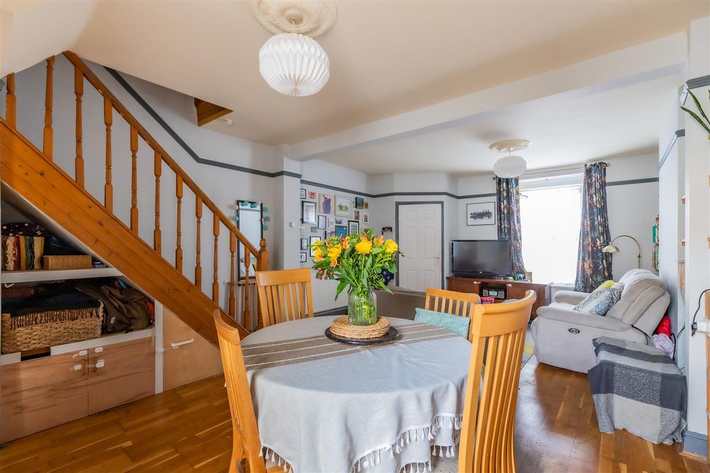 Property photo 2 of 22 22 (7 Of 23).Jpg