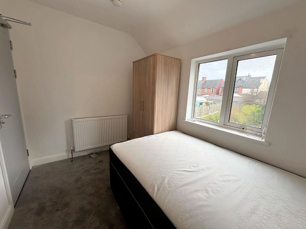 Property photo 3 of 9 7Ed2d949-3105-44d7-A532-Fab656d73597.Jpg