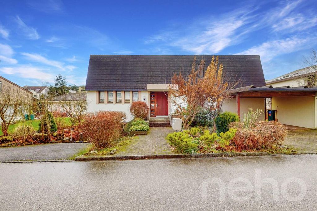 Property photo 3 of 13