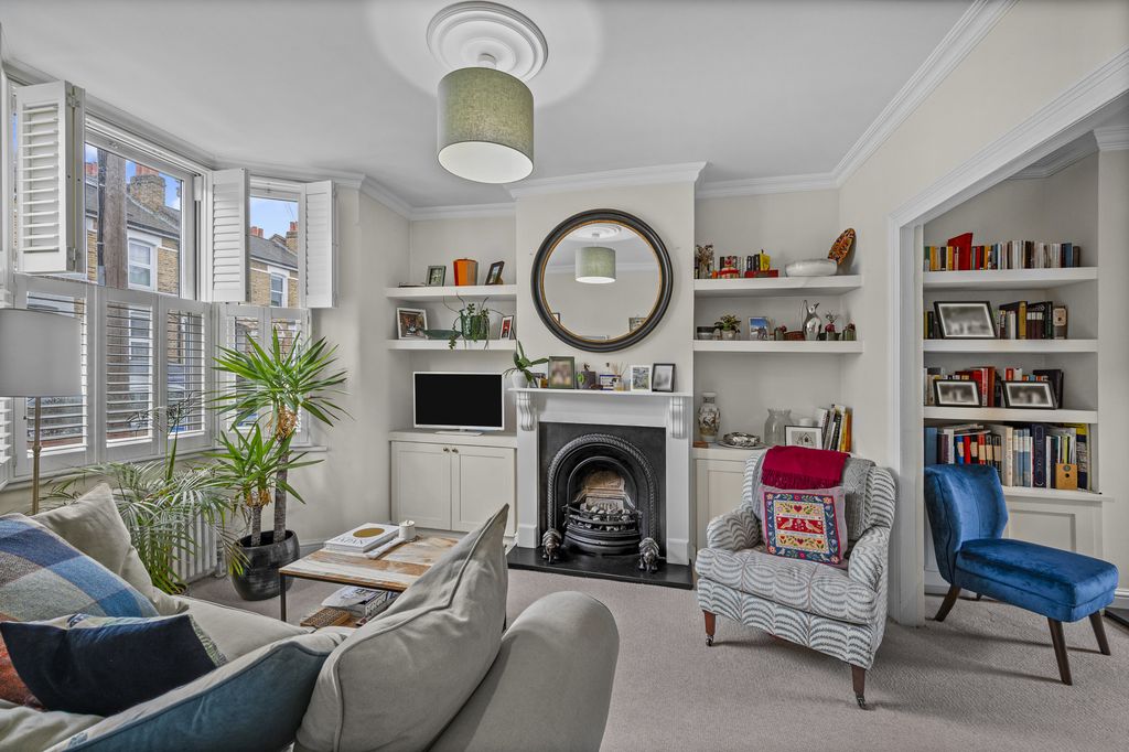 Property photo 2 of 14