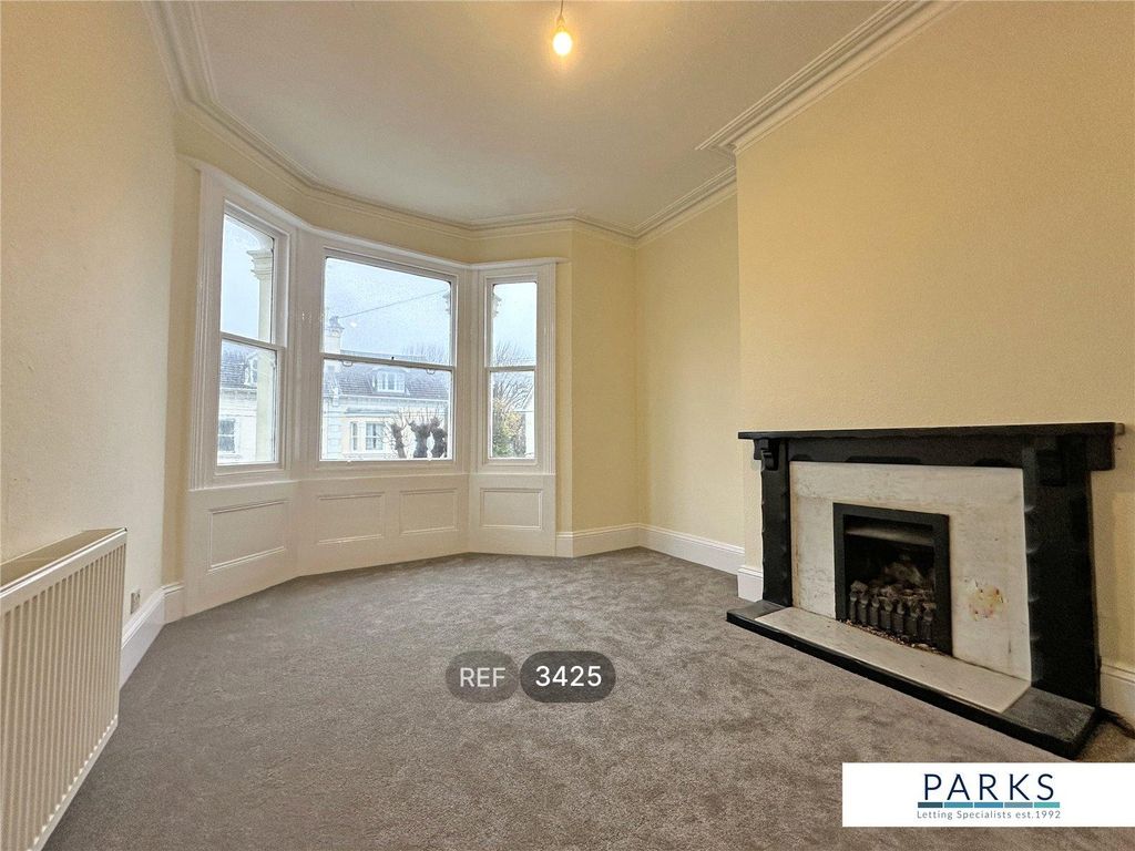 Property photo 2 of 7 Living Room