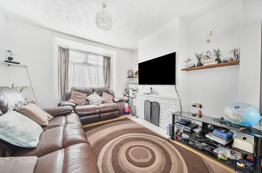 Property photo 2 of 19 8F270Cf1d30F421195617959E58Cf57d