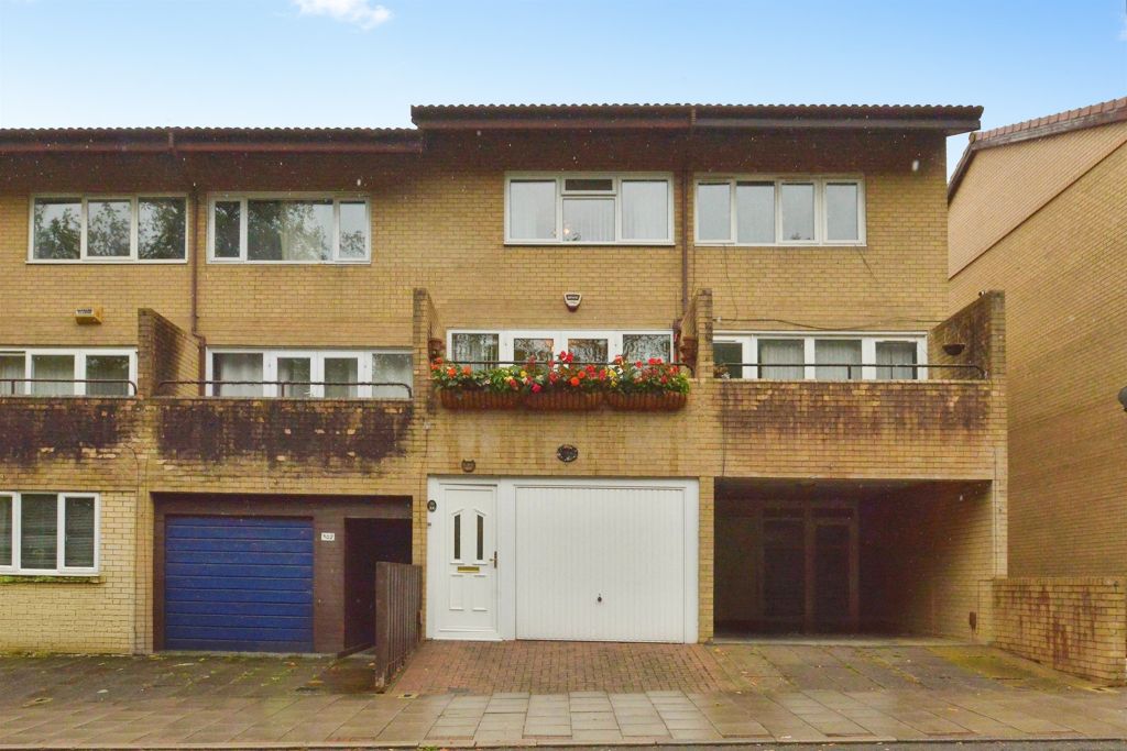 Property photo 1 of 21
