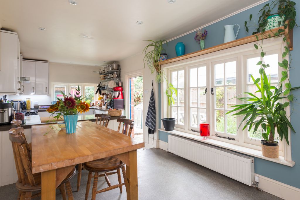 Property photo 3 of 29 Dining Area