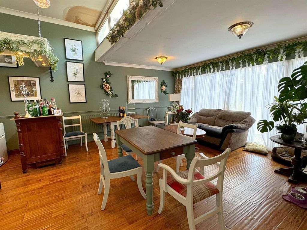 Property photo 2 of 32 Photo-2024-08-09-13-17-05 19.Jpg