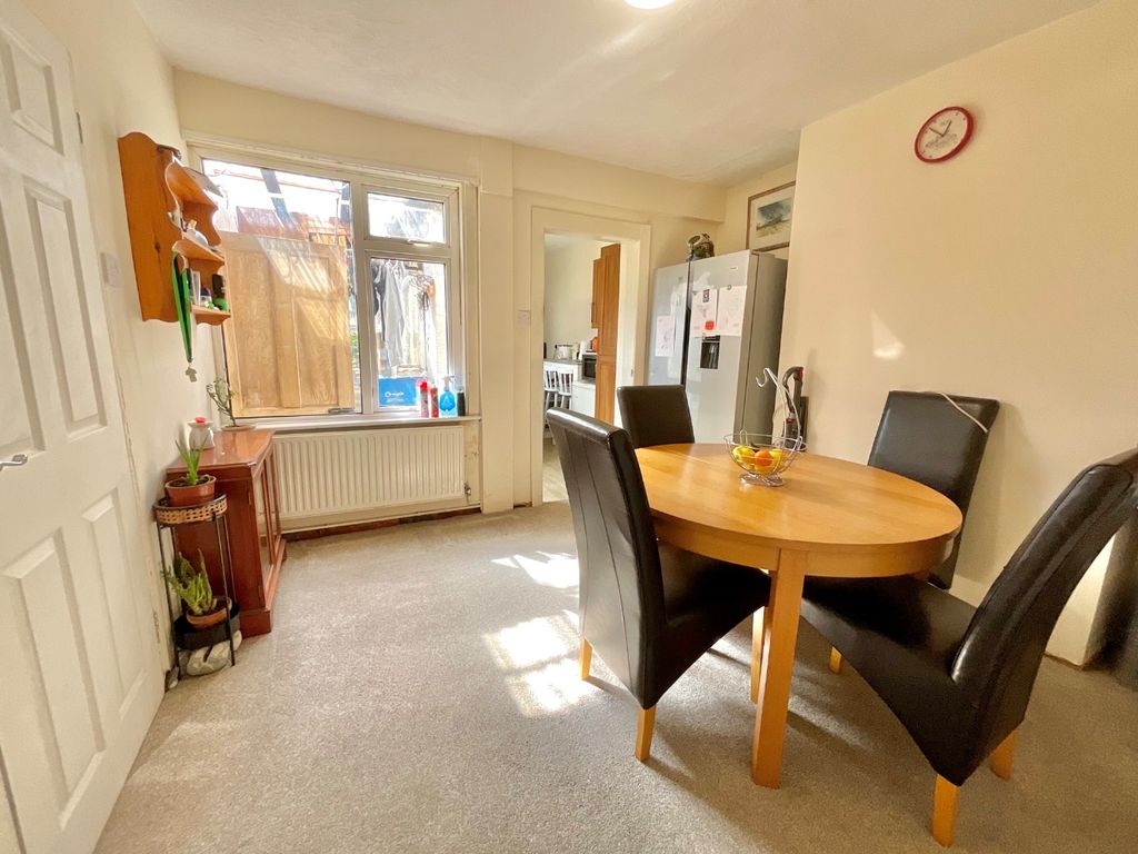 Property photo 3 of 26 4509026