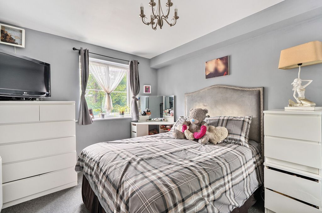 Property photo 3 of 15 1312047-10-685d0F0E0Ac1B