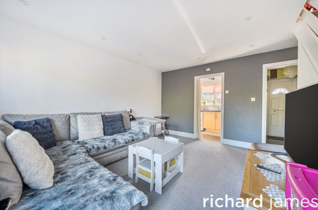 Property photo 3 of 12 Ad0E58B825E14d0Fad7Ff7A0Dec062Cb