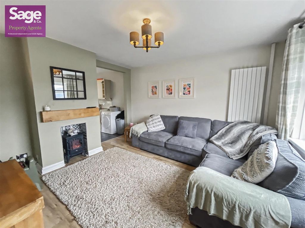 Property photo 2 of 18