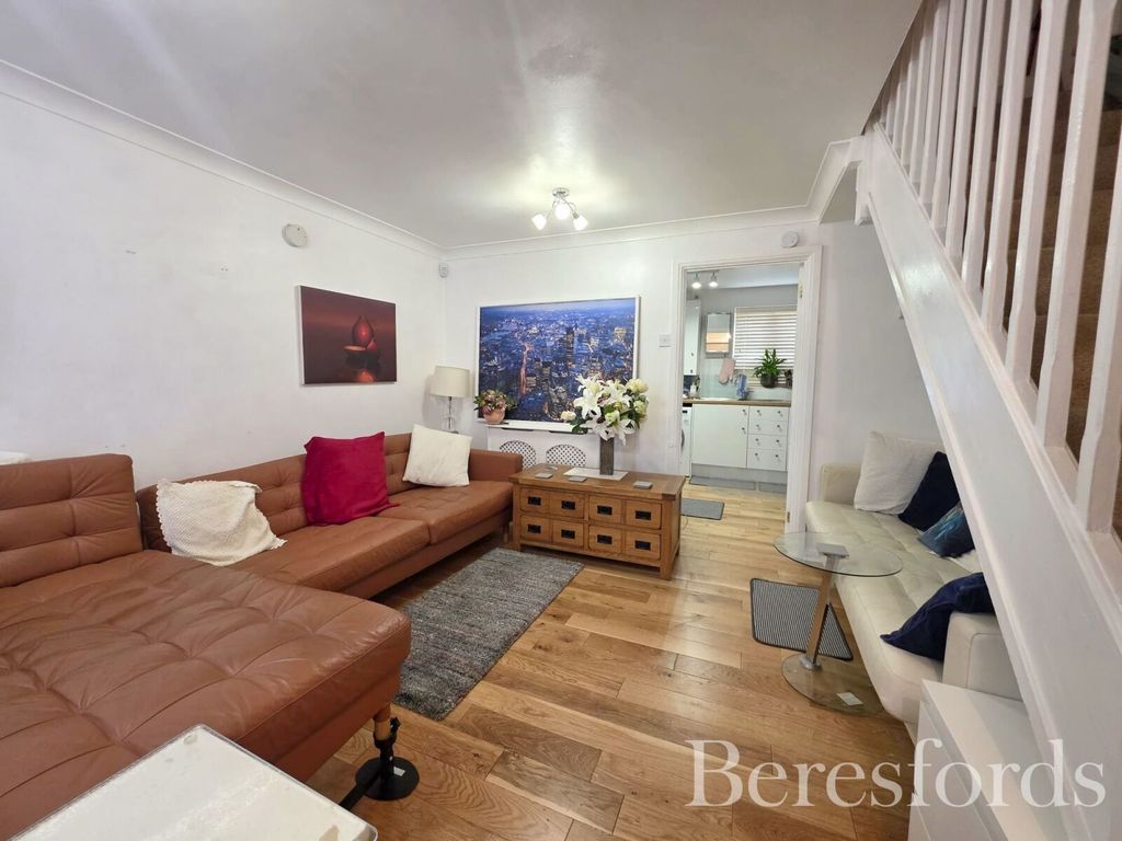 Property photo 3 of 12 Picture No. 11