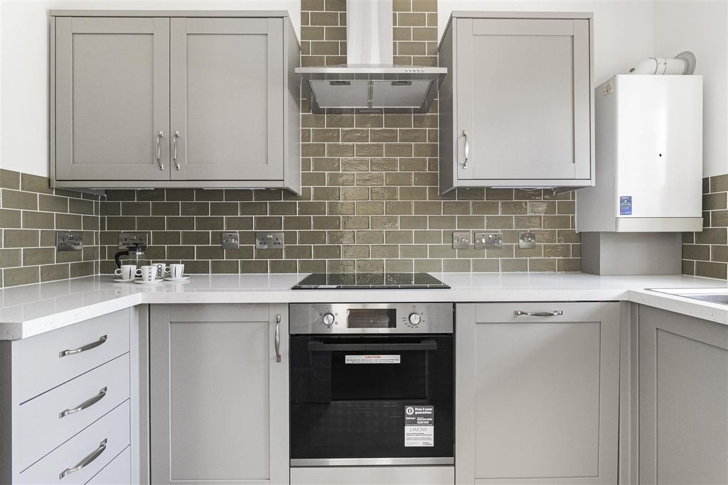 Property photo 3 of 11 2_64612.Jpg