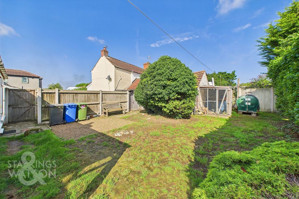 Property photo 2 of 28