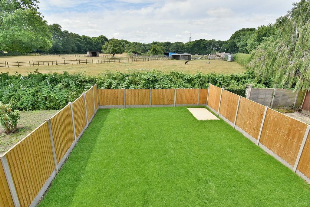 Property photo 2 of 23