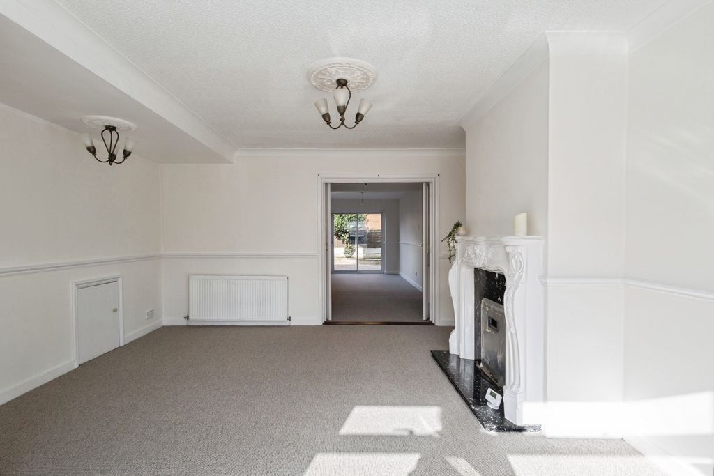 Property photo 2 of 17 Pbox-Img.Jpg