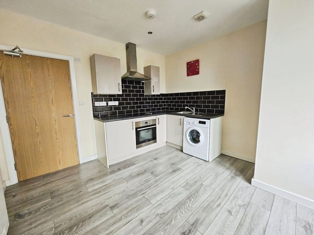 Property photo 3 of 10 Picture No. 15