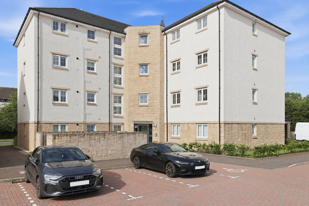 Property photo 1 of 17 Picture No. 02