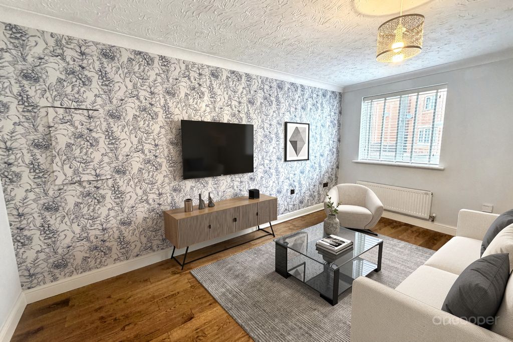 Property photo 2 of 19 5547912