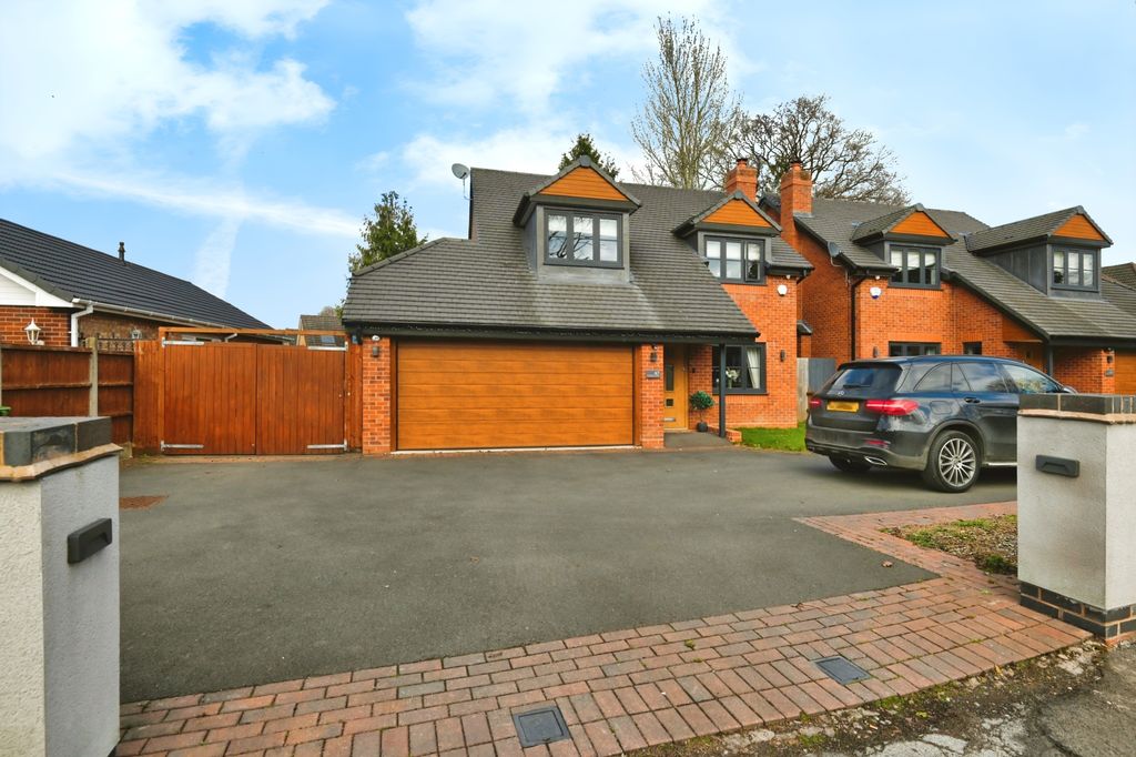 Property photo 2 of 29