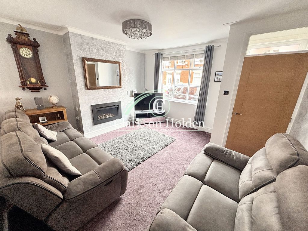 Property photo 3 of 18