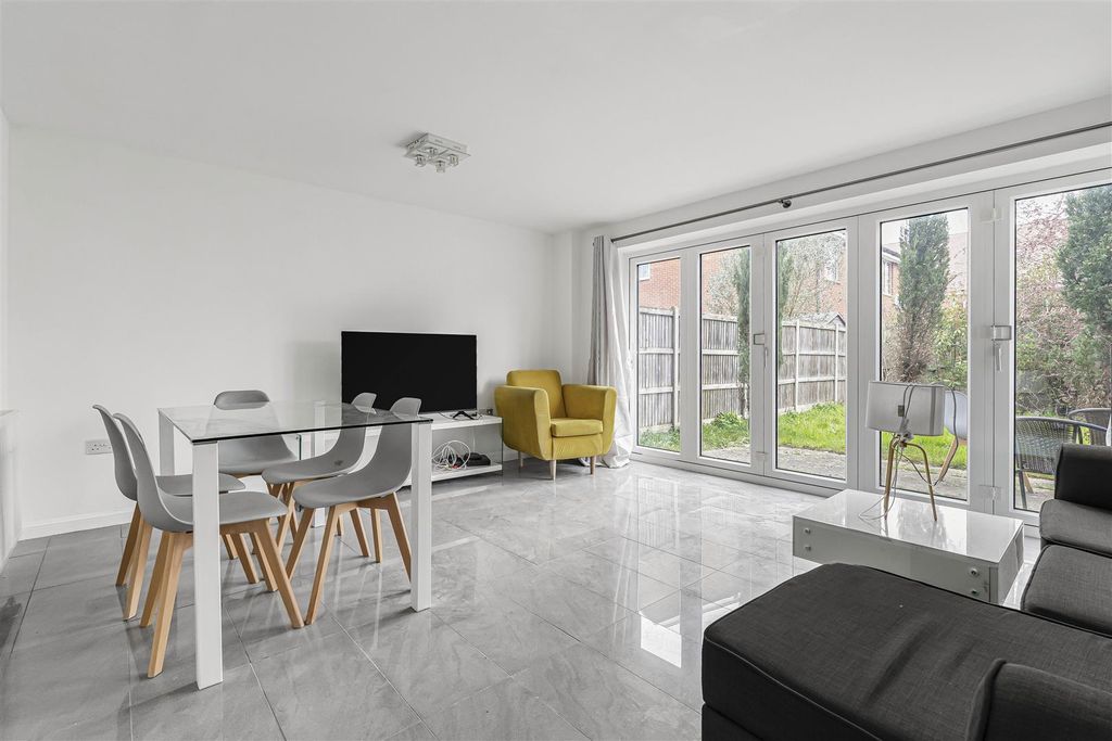 Property photo 2 of 15 Living Room