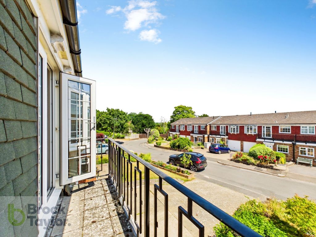 Property photo 2 of 24 24