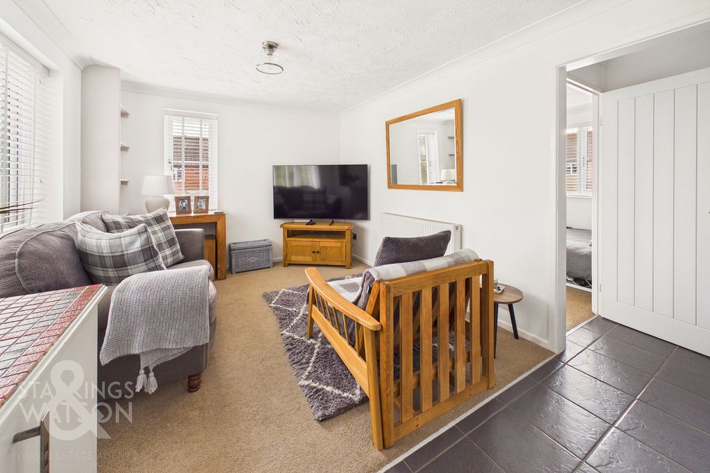 Property photo 2 of 16