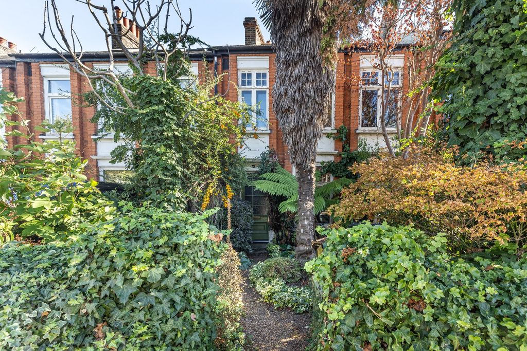 Property photo 1 of 47 4347671