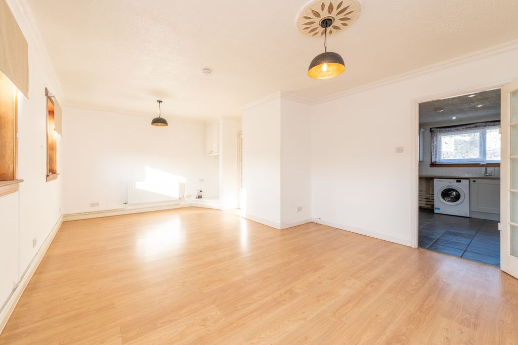 Property photo 2 of 30