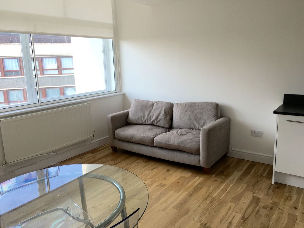 Property photo 2 of 6