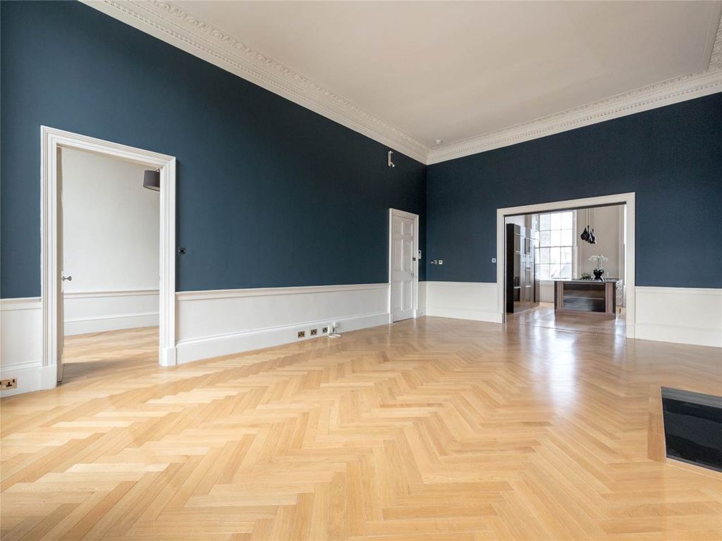 Property photo 2 of 11 2