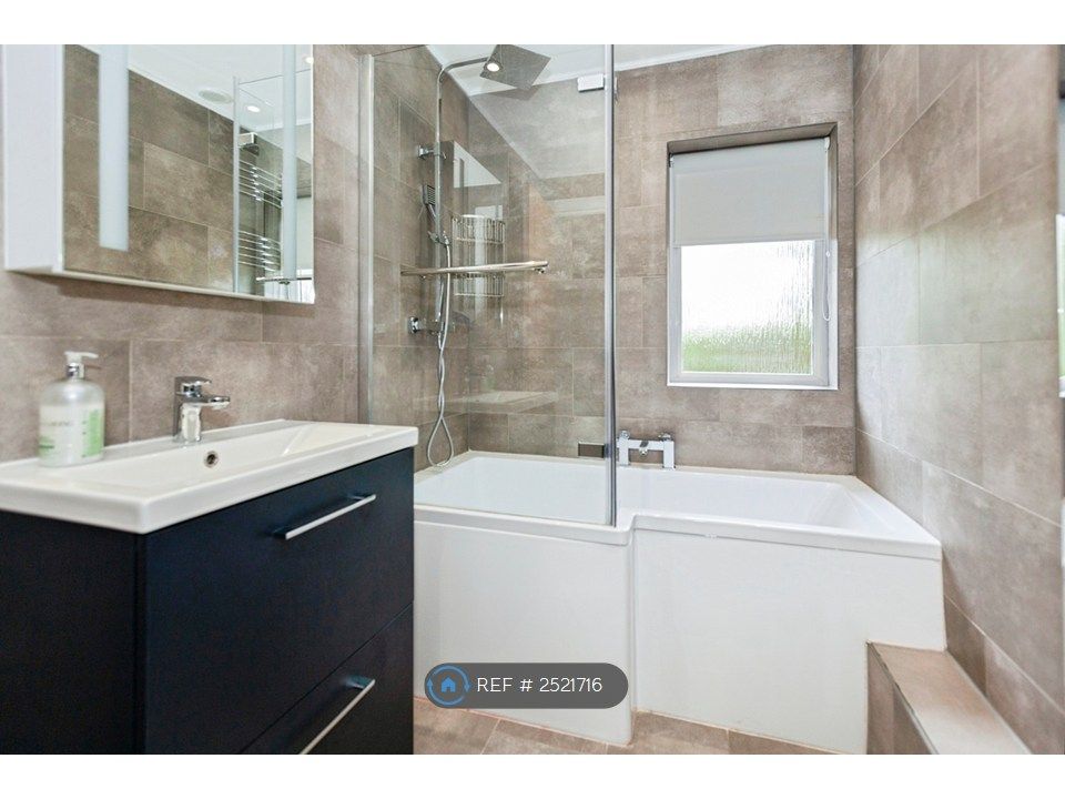 Property photo 3 of 34