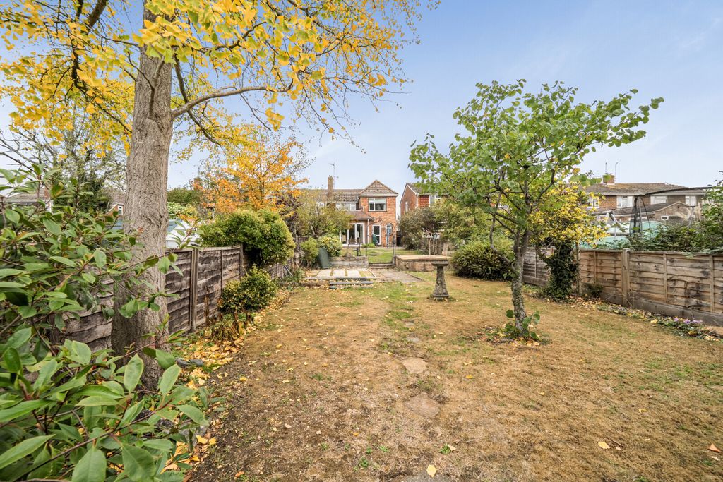 Property photo 2 of 18 Picture No. 30