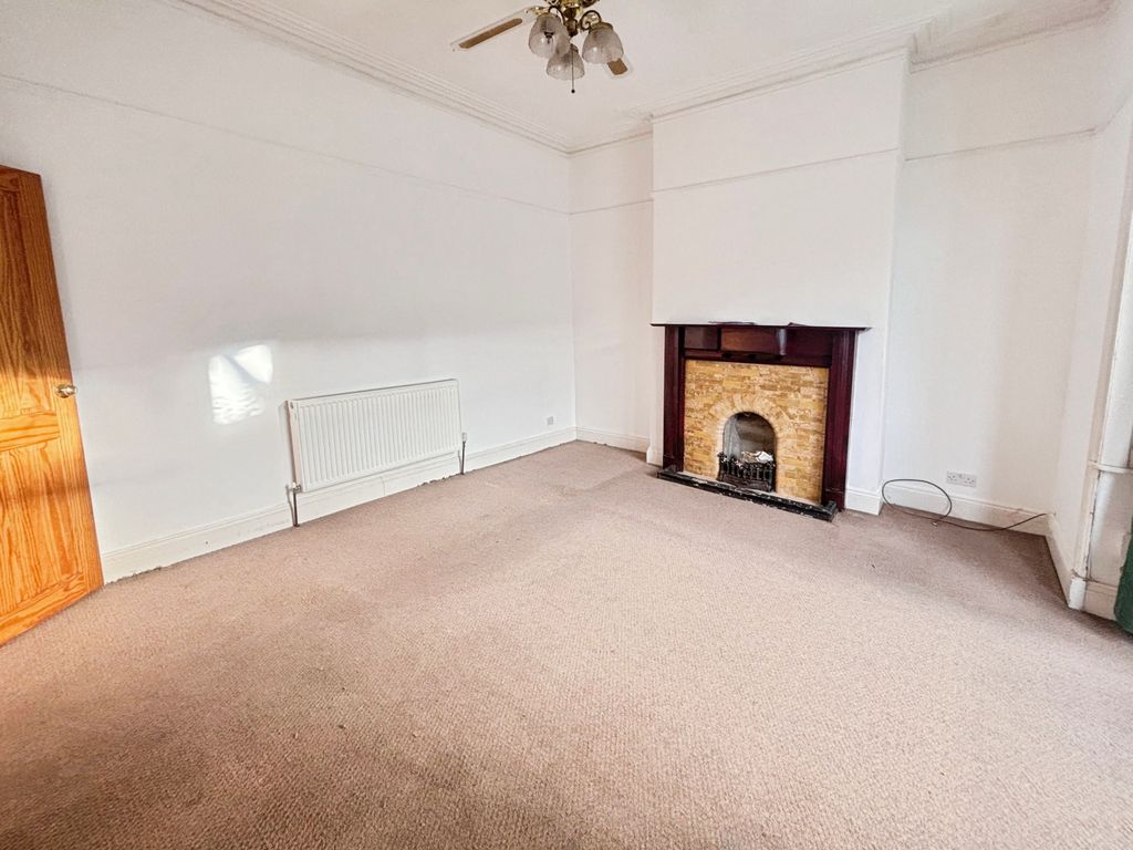 Property photo 2 of 22 Image