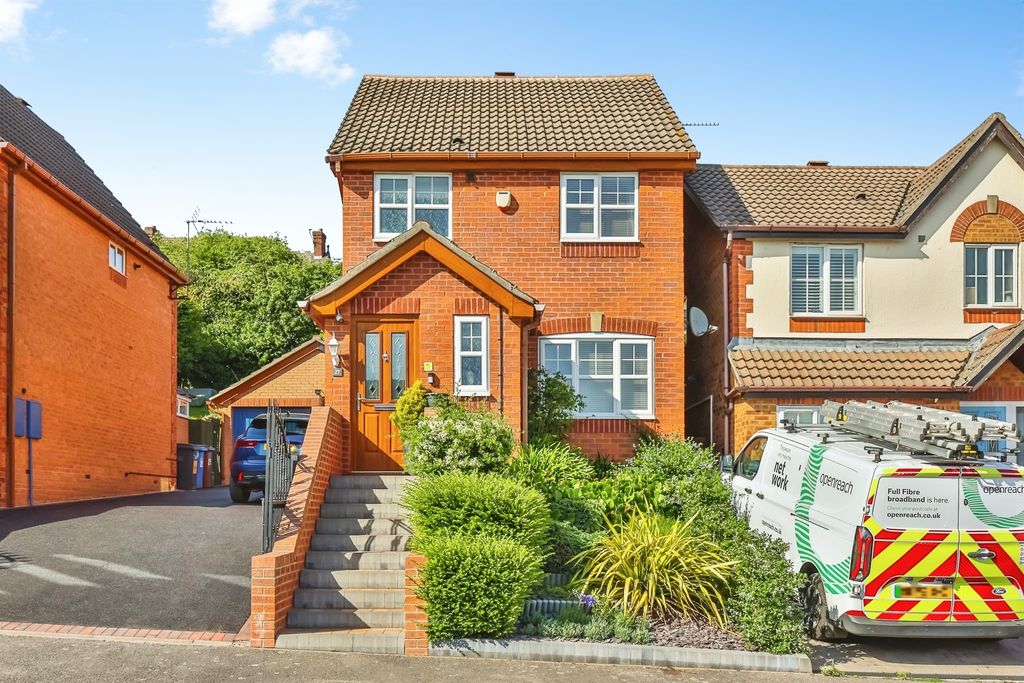 Property photo 1 of 34